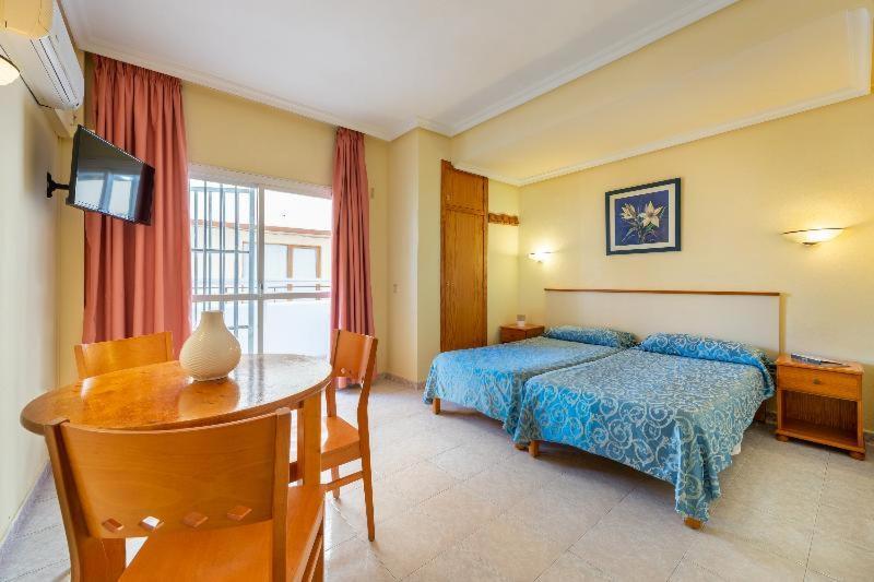 Hotel Apartamentos Vibra Lux Mar İbiza Kenti Oda fotoğraf