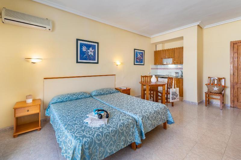 Hotel Apartamentos Vibra Lux Mar İbiza Kenti Oda fotoğraf